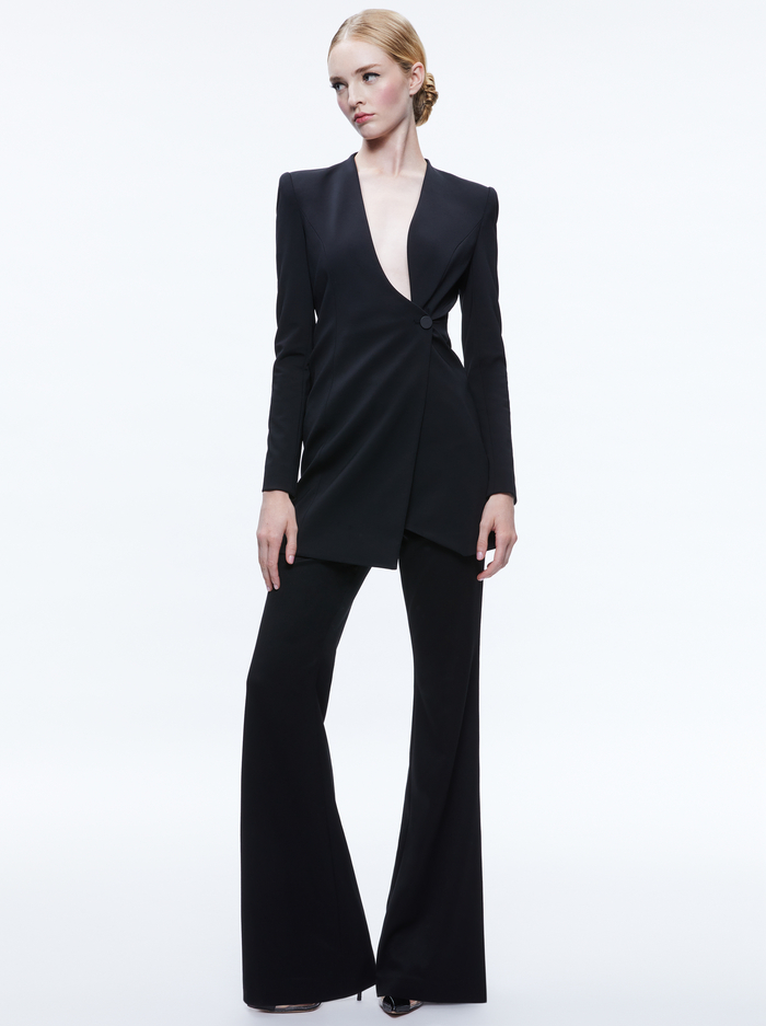 LUCIEN CURVED V-NECK FITTED BLAZER - BLACK image 2 - Alice And Olivia