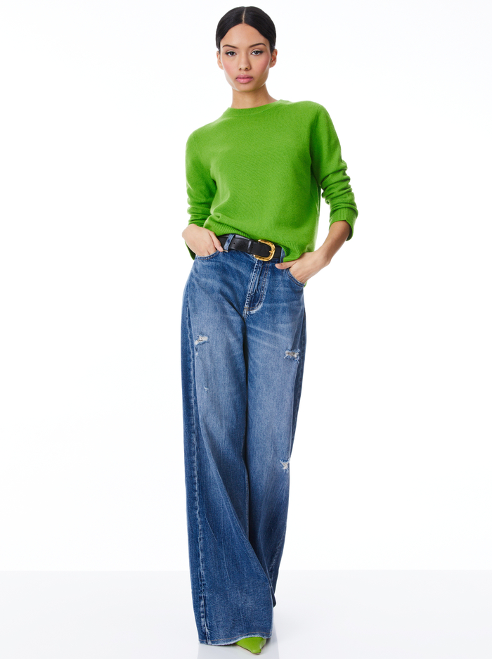 KRAVIT CREWNECK SWEATER - PARROT image 4 - Alice And Olivia