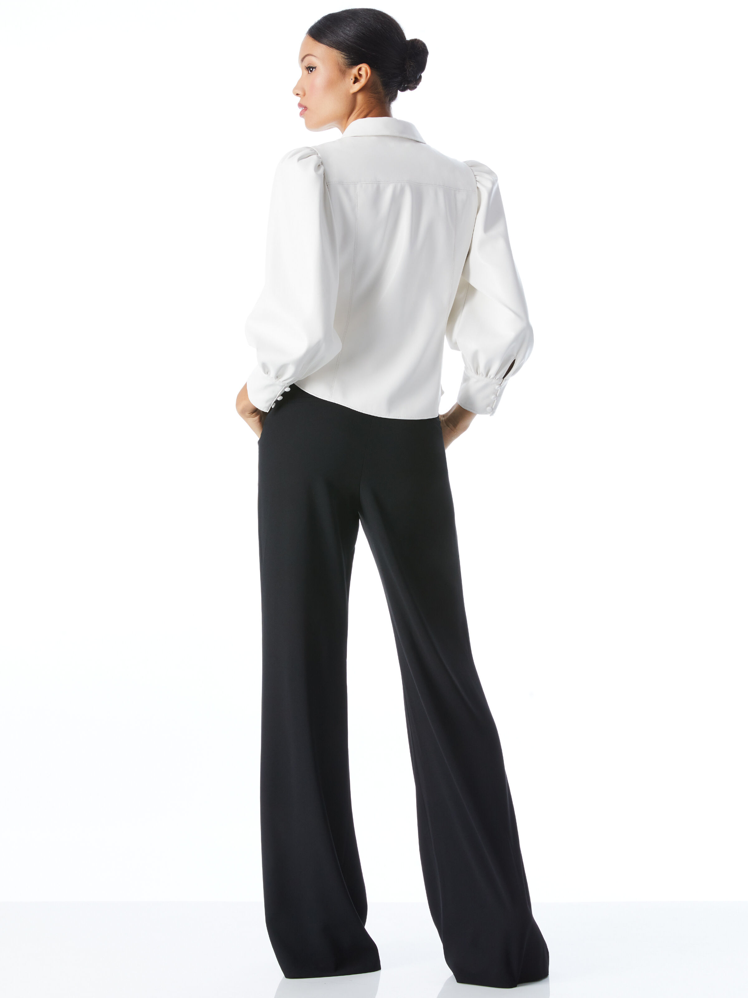 Isadola Top In Off White | Alice + Olivia