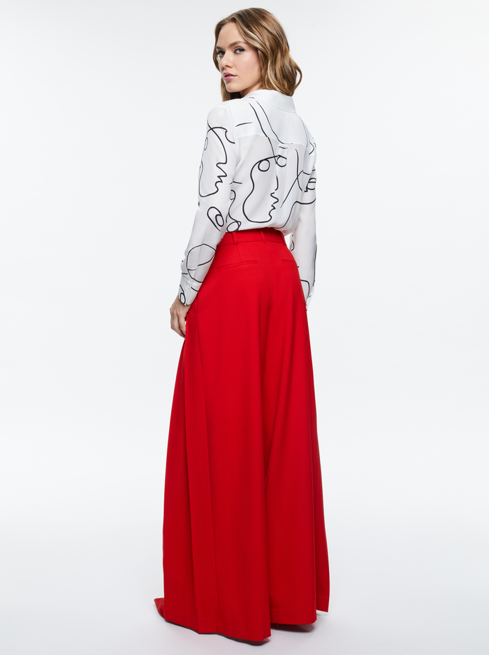 A+O X KOKETIT BRADY SLIM BUTTON DOWN - EYE CONTACT image 2 - Alice And Olivia