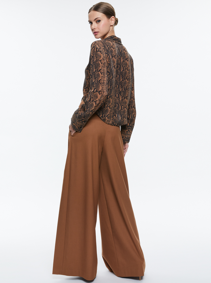 HANNON TIE FRONT BLOUSE - CAMEL/BLACK SNAKE image 3 - Alice And Olivia