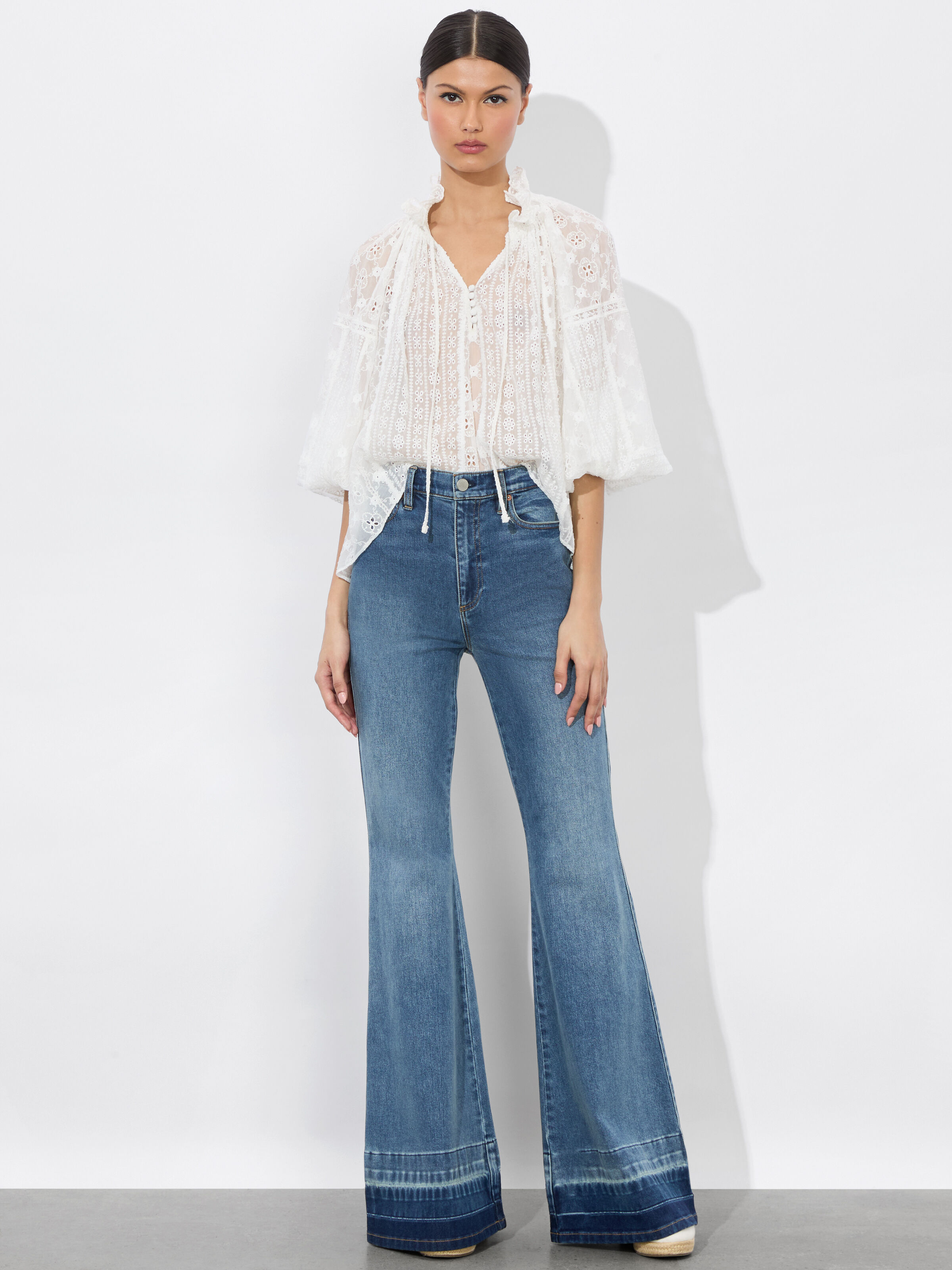 alice+olivia SB ヴィンテージ ジーンズ BELL JEAN カジュアル Sb Embellished Bell Jean In Maya Charcoal Black/gold | Alice