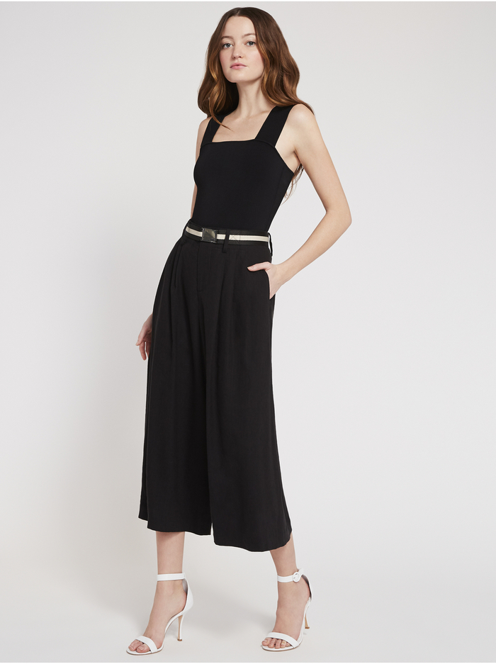 RASHIDA SQUARE NECK CROPPED TANK - BLACK image 4 - Alice And Olivia