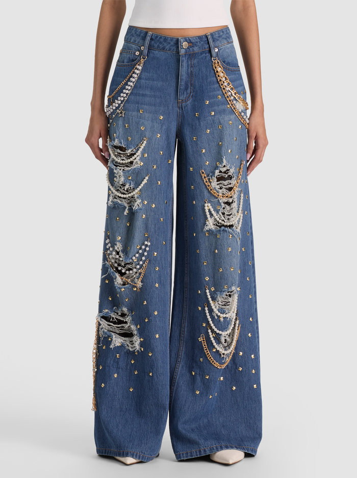 HARPER EMBELLISHED RIPPED JEAN - GEORGETTA VINTAGE BLUE - ALICE + OLIVIA