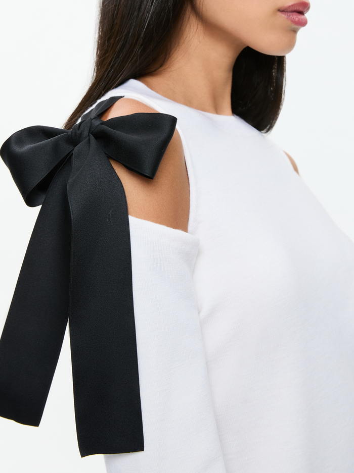 DARA PULLOVER - ECRU/BLACK image 3 - Alice And Olivia