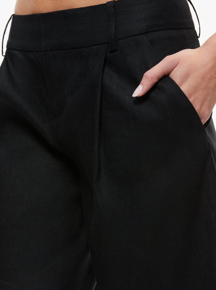 ERIC LOW RISE LINEN BERMUDA SHORT - BLACK image 3 - Alice And Olivia