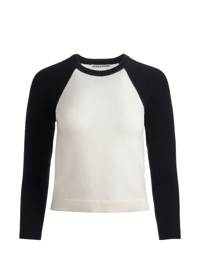 AMARI SHRUNKEN RAGLAN - ECRU/BLACK image 5 - Alice And Olivia