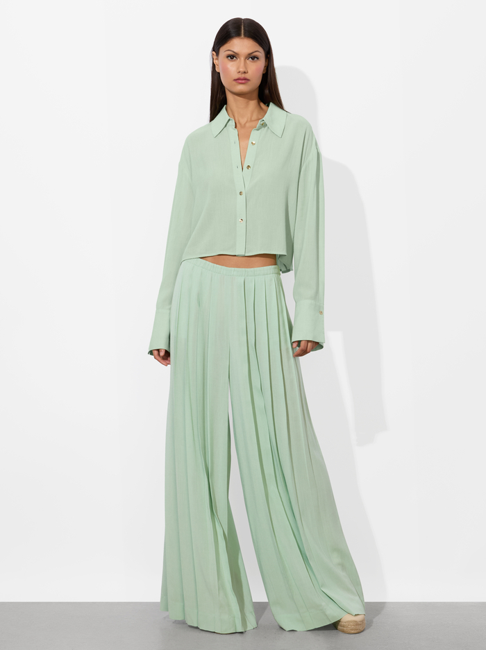 FINELY CROPPED BUTTON DOWN - GREEN TEA image 1 - Alice And Olivia
