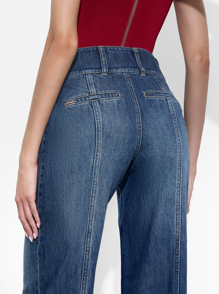 MAME WIDE LEG JEAN - DARBY VINTAGE BLUE image 2 - Alice And Olivia