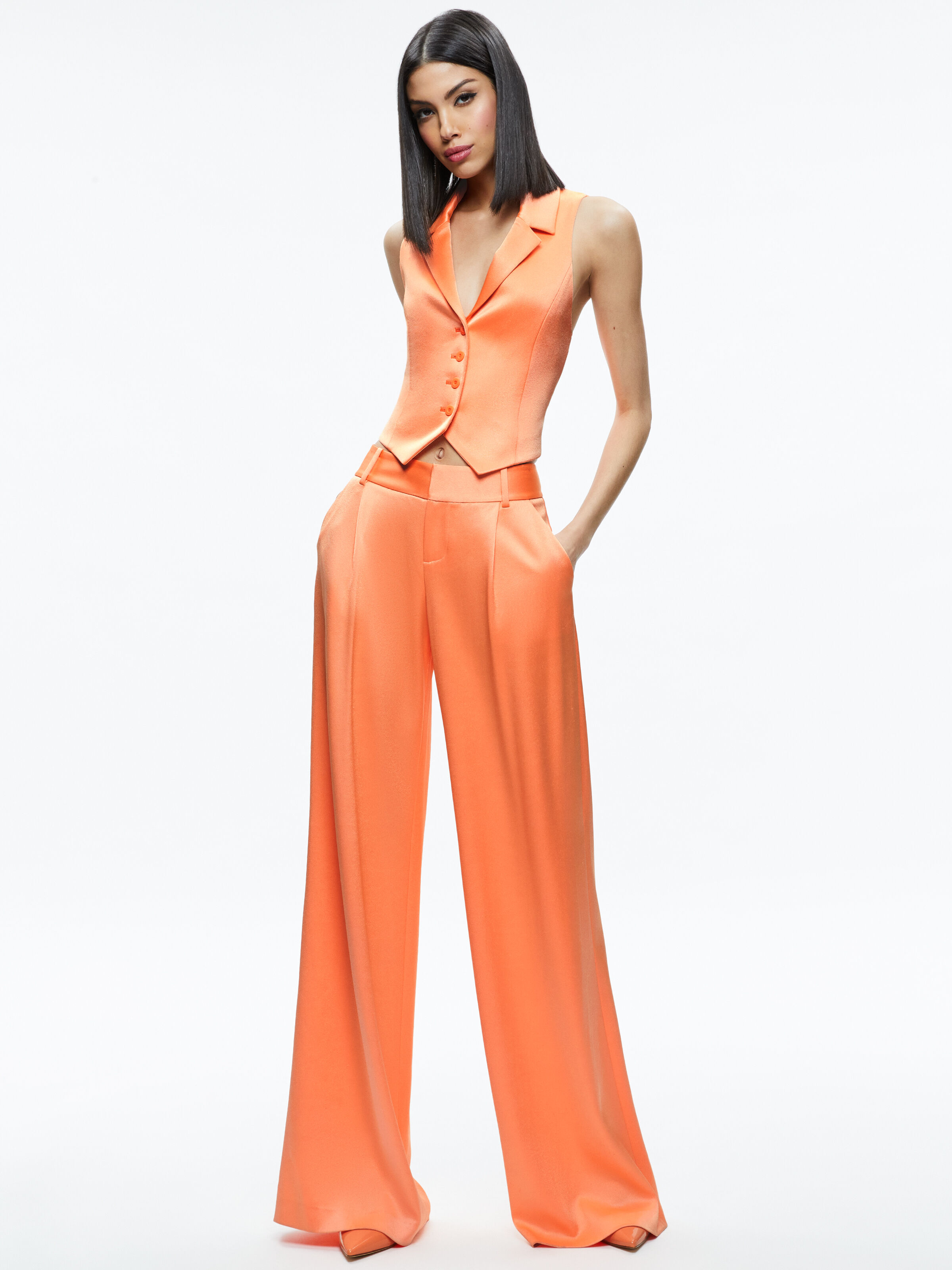 AMBER COLLARED VEST ERIC LOW RISE PANT