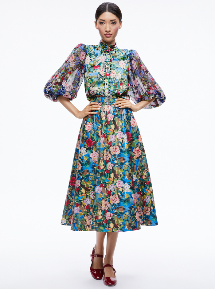 ILAN SMOCKED SLEEVE BUTTON FRONT BLOUSE - BREEZE FLORAL SM image 4 - Alice And Olivia