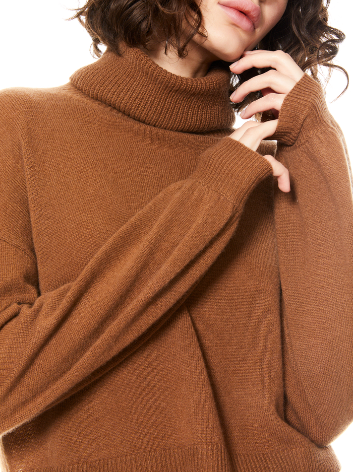 ANSLEY TURTLENECK CROPPED SWEATER - CAMEL image 3 - ALICE + OLIVIA