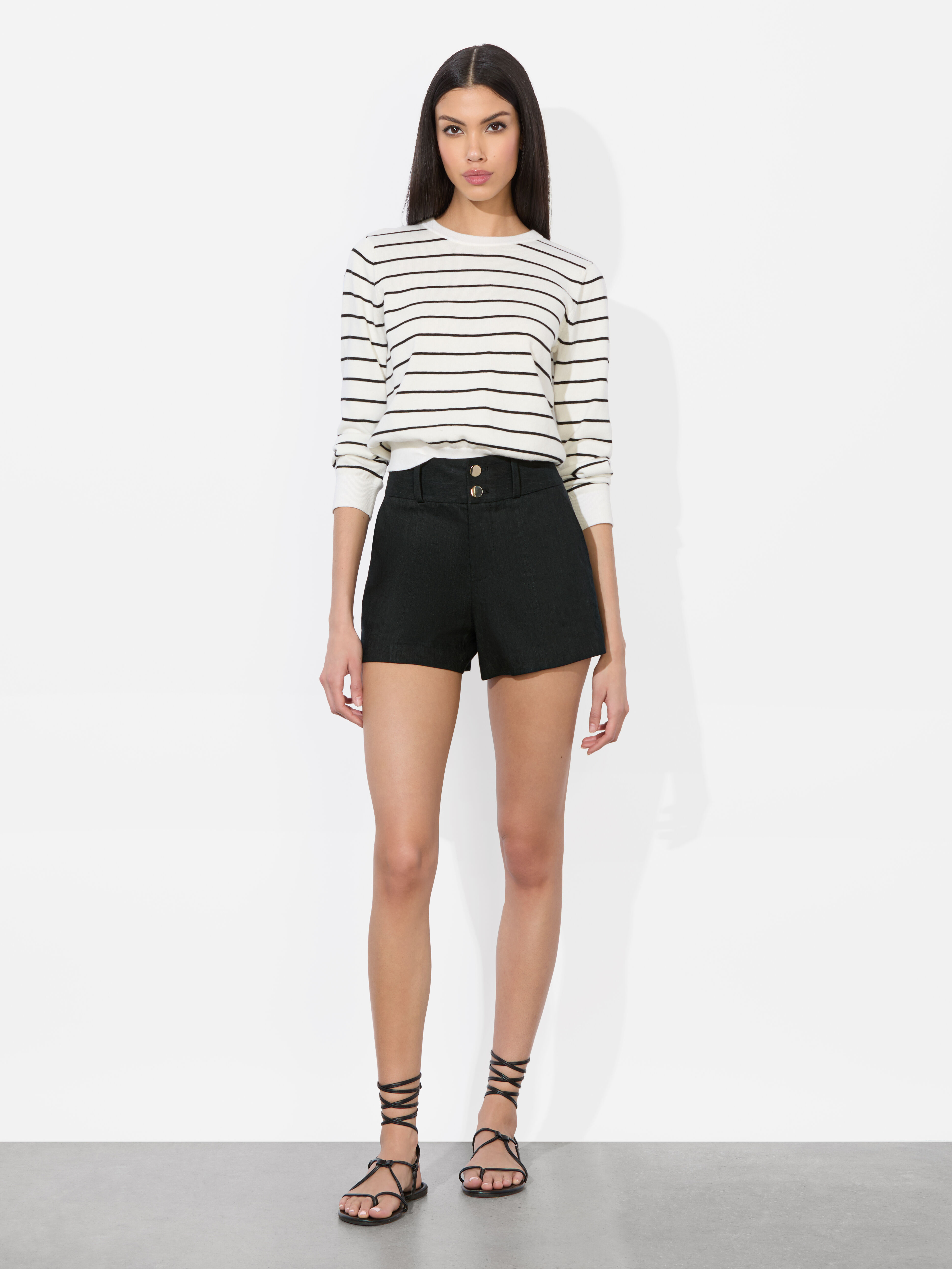 Arden Drop Waist Mini Skirt In Black | Alice + Olivia