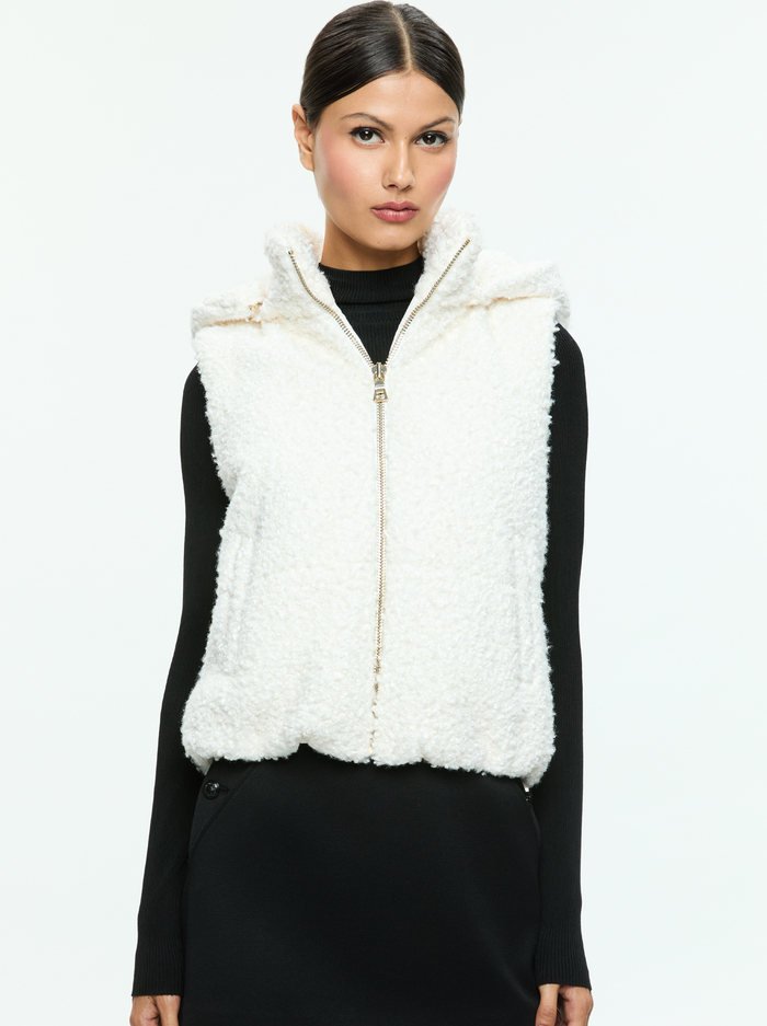 ROBENA TEDDY PUFFER VEST - OFF WHITE - Alice And Olivia