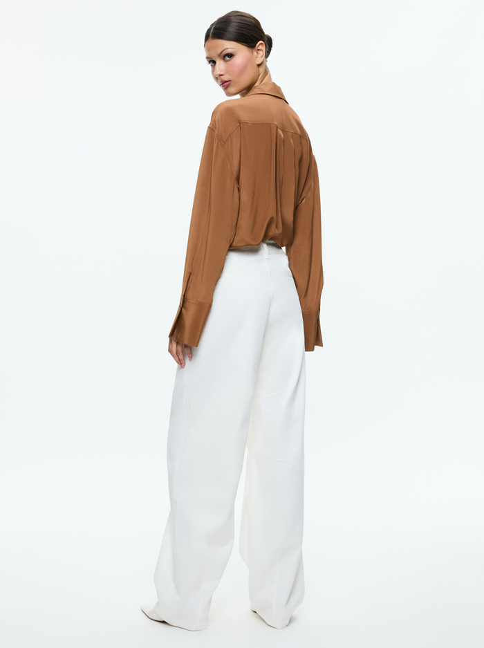 FINELY OVERSIZED UTILITY SHIRT - CAMEL image 2 - Alice And Olivia