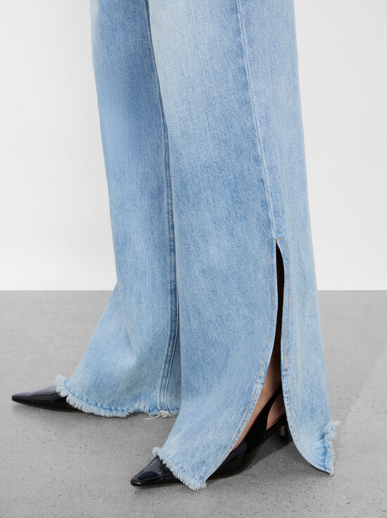 GEMMA LIGHT BLUE-WEEZY SLIT JEAN