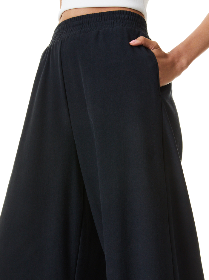 KENLEY PALAZZO PANT - BLACK image 3 - ALICE + OLIVIA