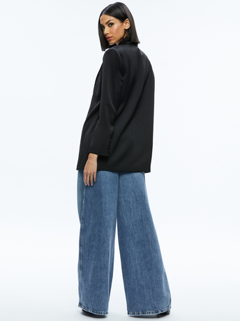 BLACK-COLLEY OVERSIZED BLAZER