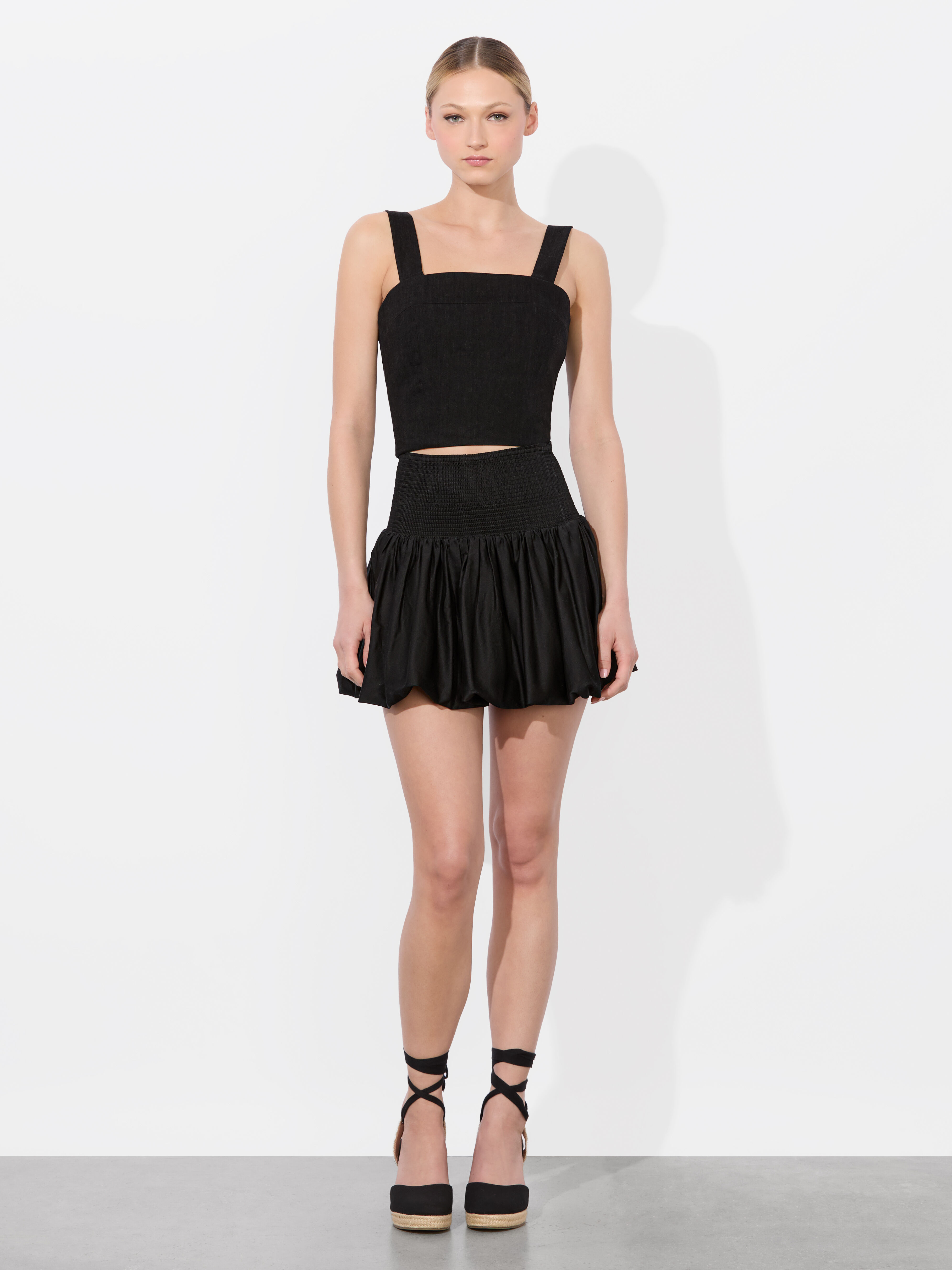 Arden Drop Waist Mini Skirt In Black | Alice + Olivia
