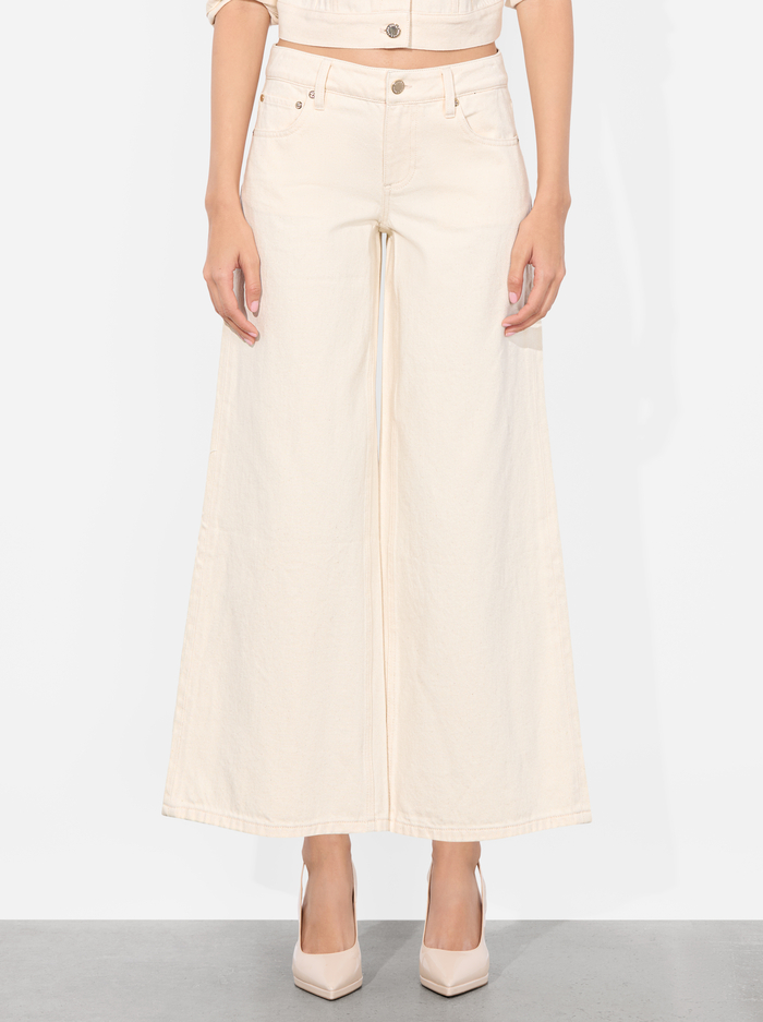AMAZING CROPPED JEAN - NATURAL - Alice And Olivia