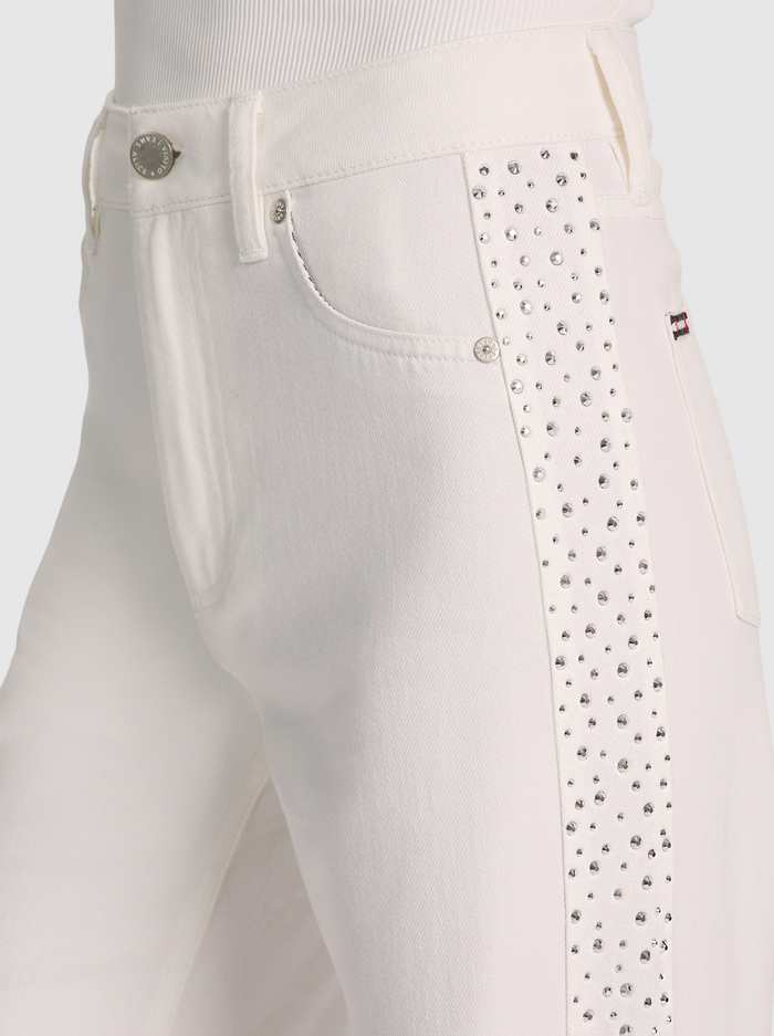 CHIC EMBELLISHED JEAN - OFF WHITE/SILVER image 3 - ALICE + OLIVIA