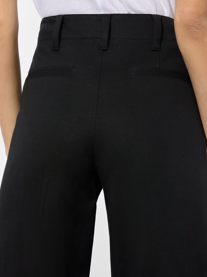 DAN CROPPED CHINO PANT - BLACK image 3 - Alice And Olivia