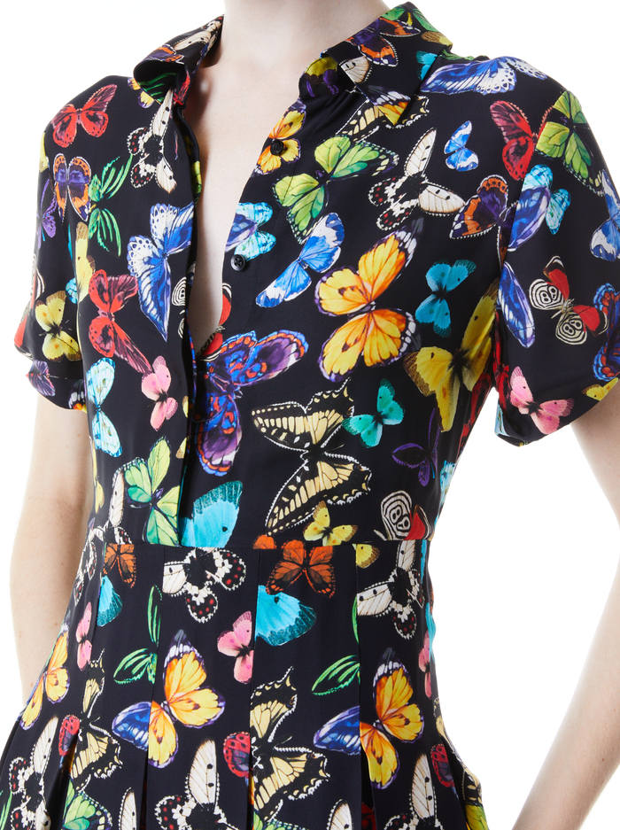 TORI SHORT SLEEVE PLEATED SHIRT DRESS - BUTTERFLY HIGH BLACK image 3 - Alice And Olivia
