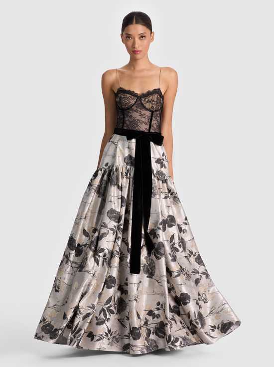 ARDEN FOREST/BLACK-THERA TIERED GOWN