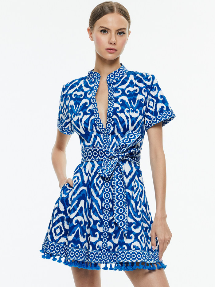 LUCY ROLLED SLEEVE MINI SHIRT DRESS - ARTISAN IKAT FRENCH BLUE image 3 - Alice And Olivia