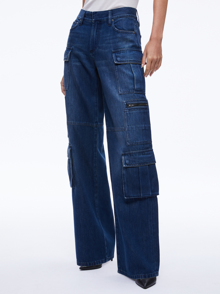 Cay Baggy Cargo Jeans In Love Train