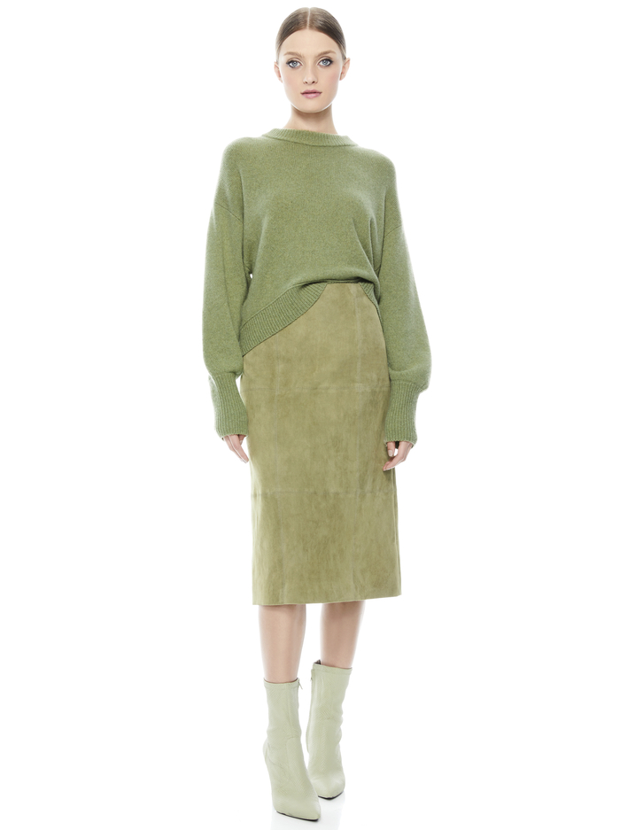DENVER ROUND HEM SWEATER - SAGE image 6 - Alice And Olivia