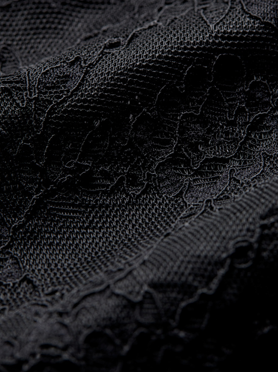 BLACK-TAEYN LACE BODYSUIT