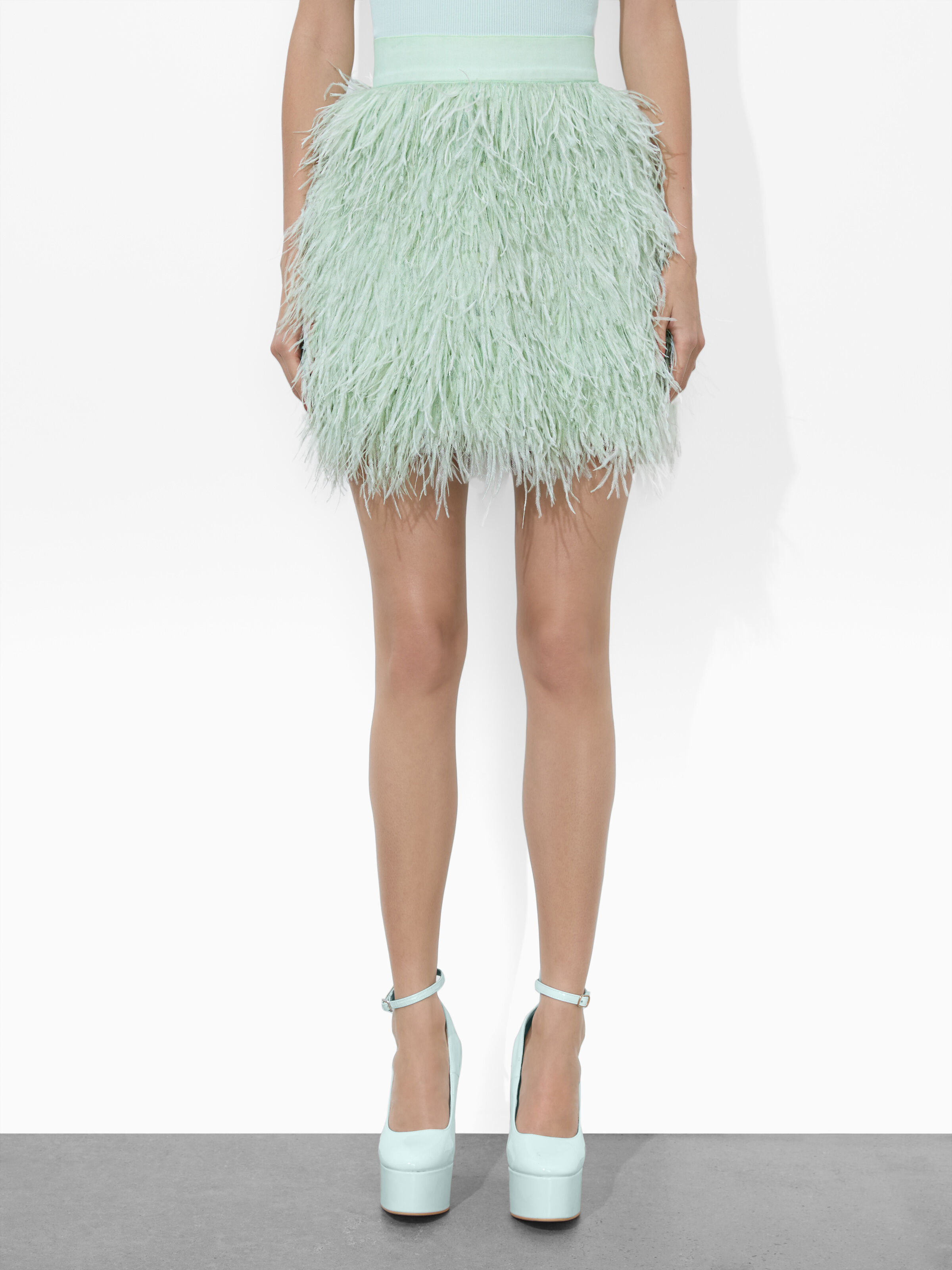 Riu Feather short skirt ホワイト Rちゃん