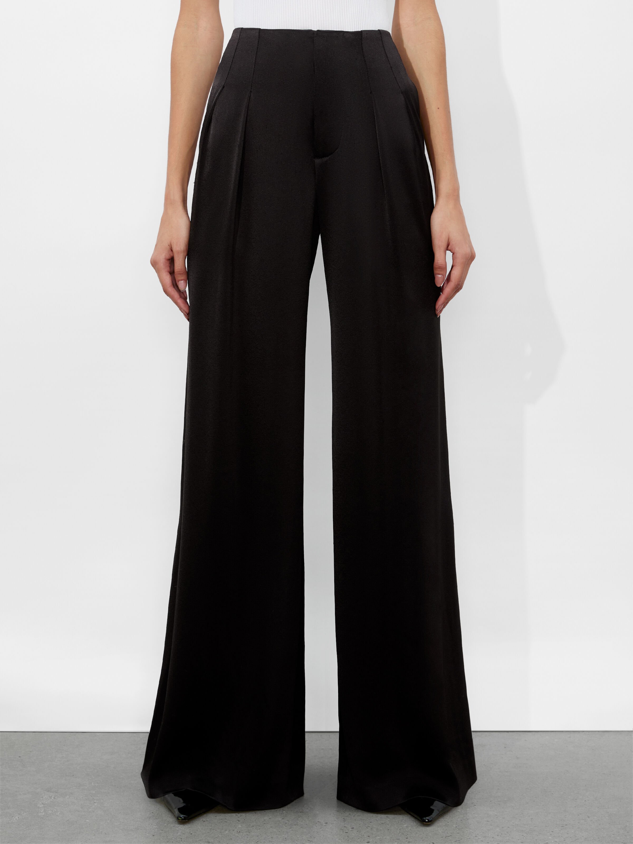 Modern Designer Women's Clothing & Accessories | Alice + Olivia