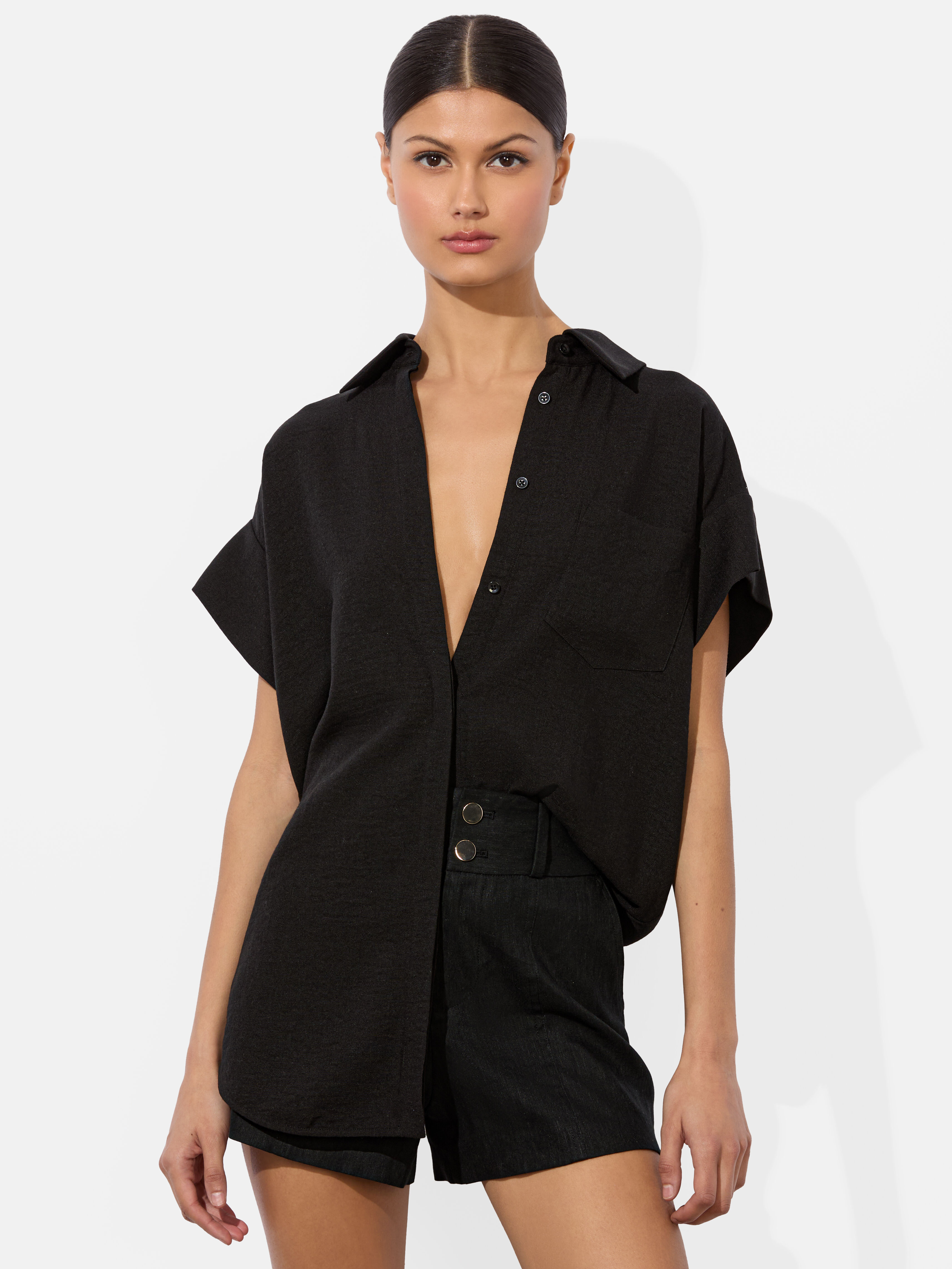 Finely Short Sleeve Button Down In Black | Alice + Olivia