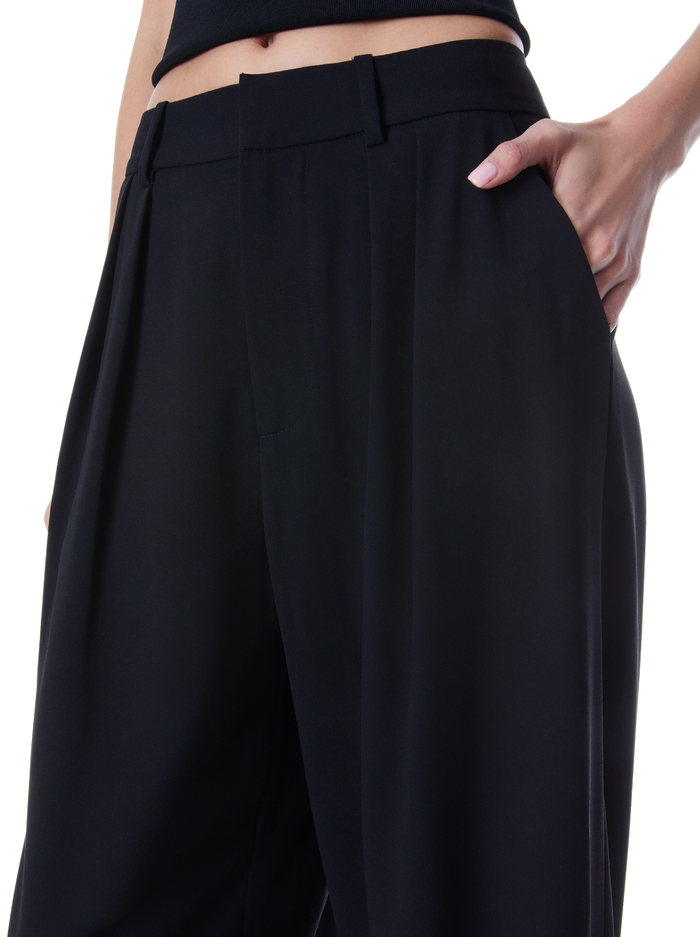 POMPEY HIGH WAISTED PLEATED PANTS - BLACK image 3 - Alice And Olivia