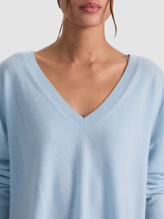 CAROLINA BLUE-WILLIAMS CASHMERE PULLOVER