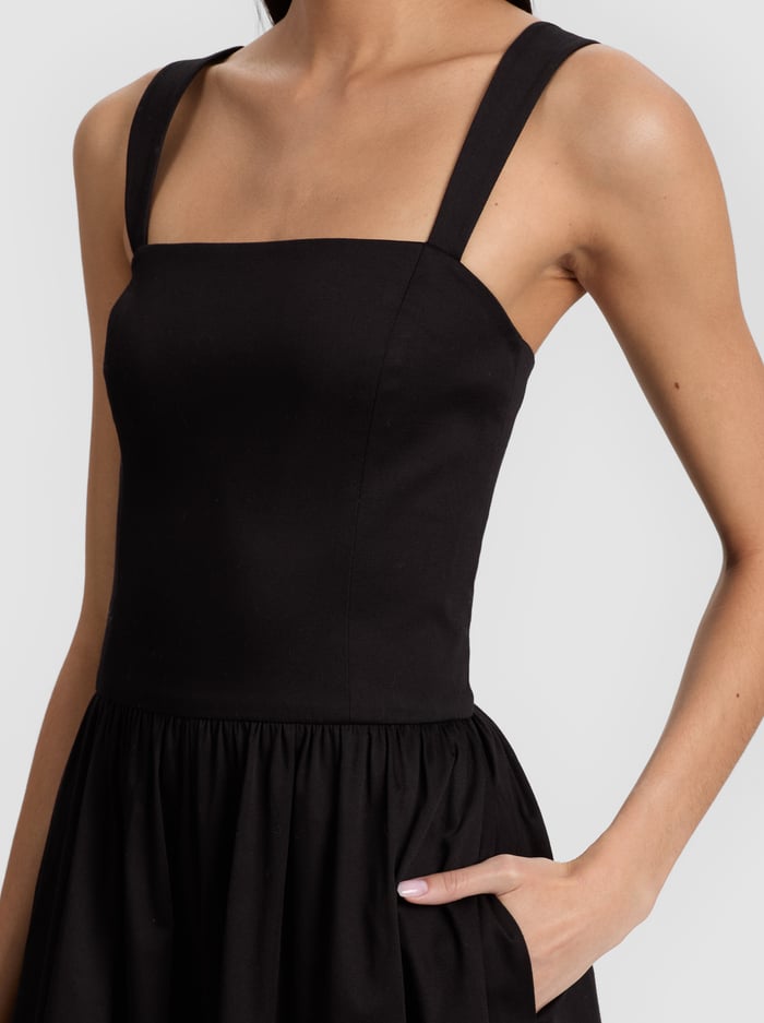 BELDEN COLORBLOCK JUMPSUIT - BLACK/OFF WHITE image 1 - Alice And Olivia