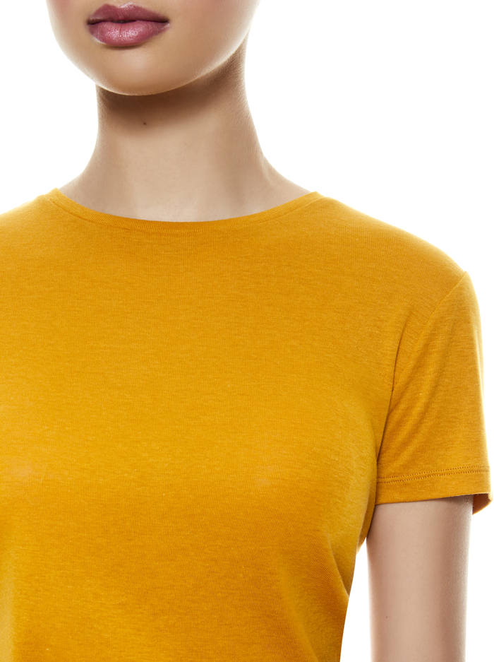 CINDY CROPPED TEE - AUTUMN GOLD image 3 - Alice And Olivia