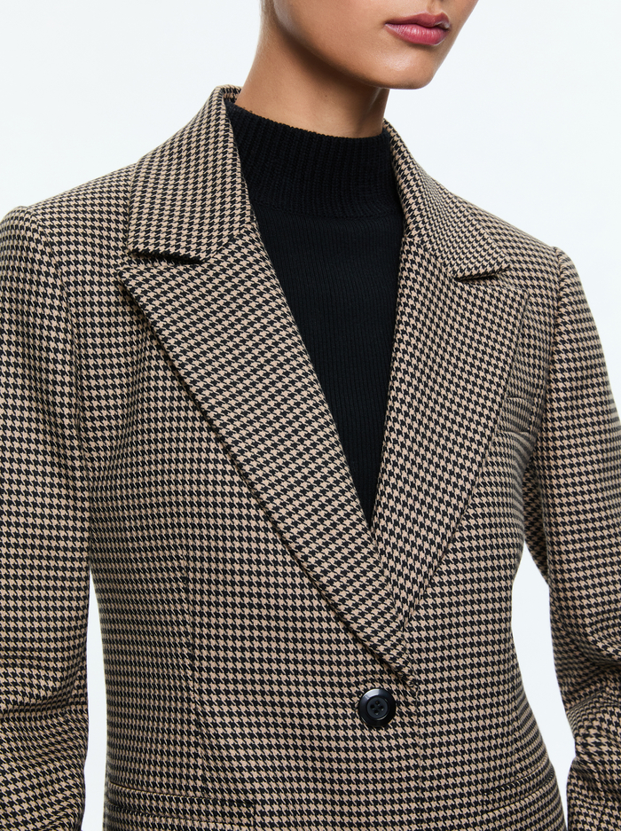 PERSOL BLAZER - CAMEL/BLACK image 3 - Alice And Olivia