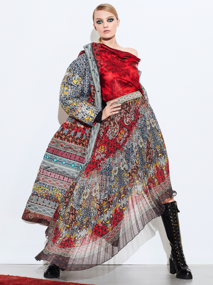 JULIAN OVERSIZED PAISLEY PUFFER - ALWAYS FOREVER MULTI image 7 - ALICE + OLIVIA