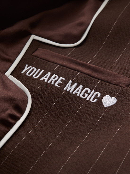 DARK CHOCOLATE/OFF WHITE-BURNS FITTED BLAZER