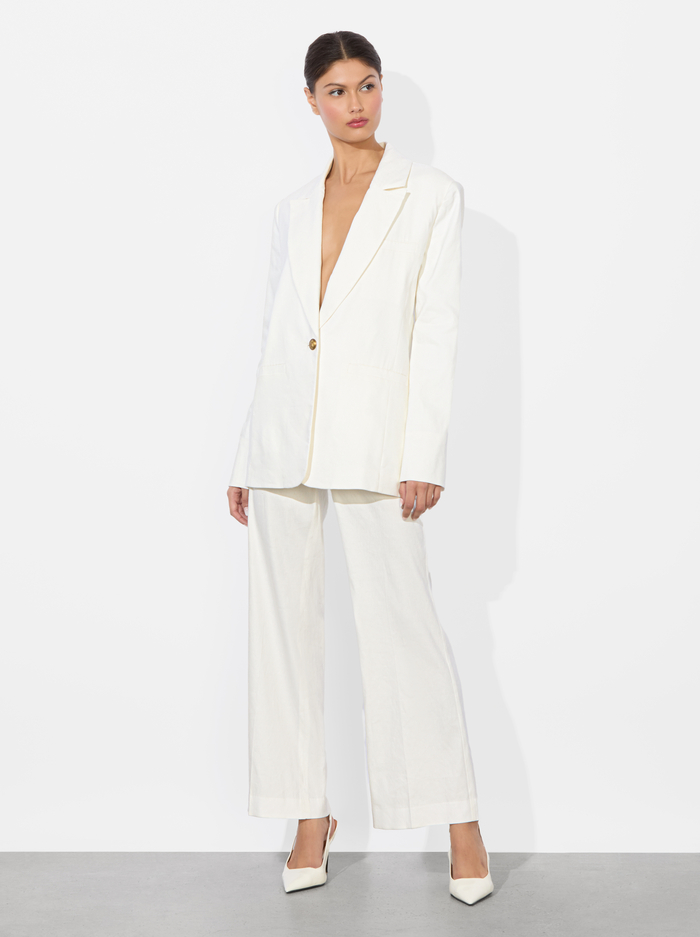 BILLIE BOXY LINEN BLAZER - OFF WHITE image 4 - Alice And Olivia