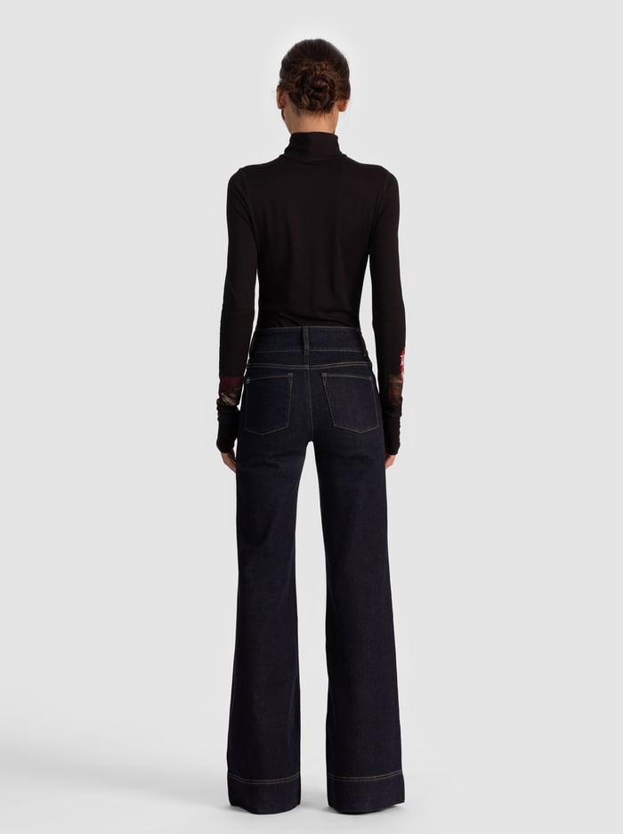 DELAINA TURTLENECK TOP - BE STILL image 2 - Alice And Olivia