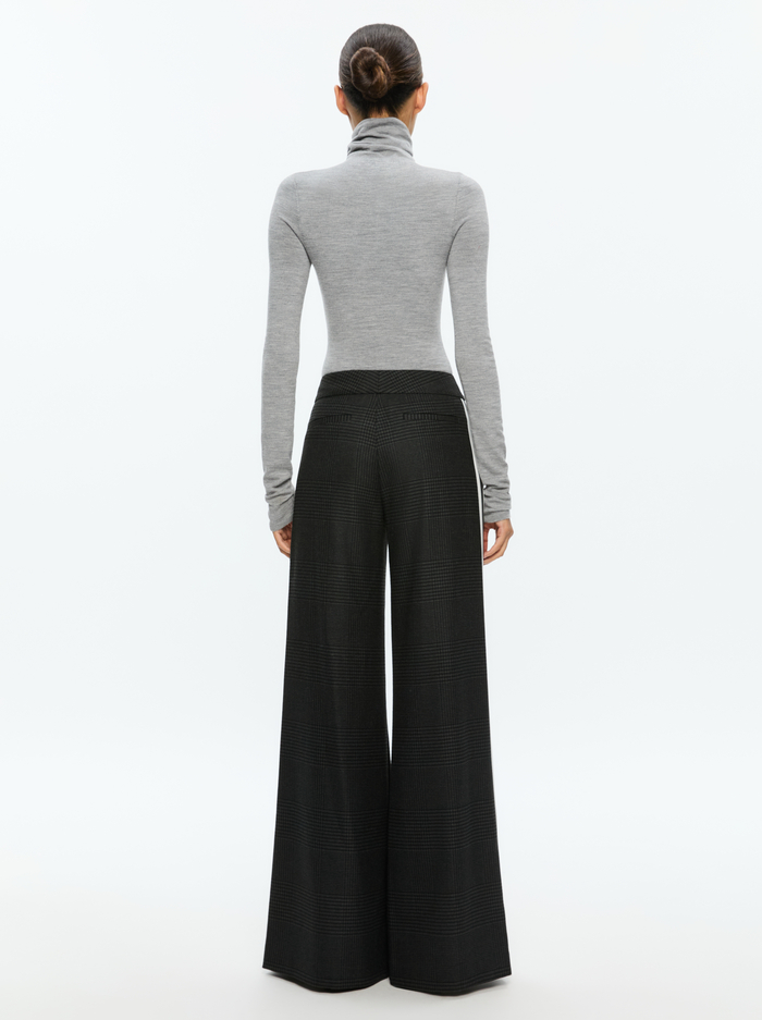 JOYCE LONG TURTLENECK - MEDIUM HEATHER GREY image 2 - Alice And Olivia