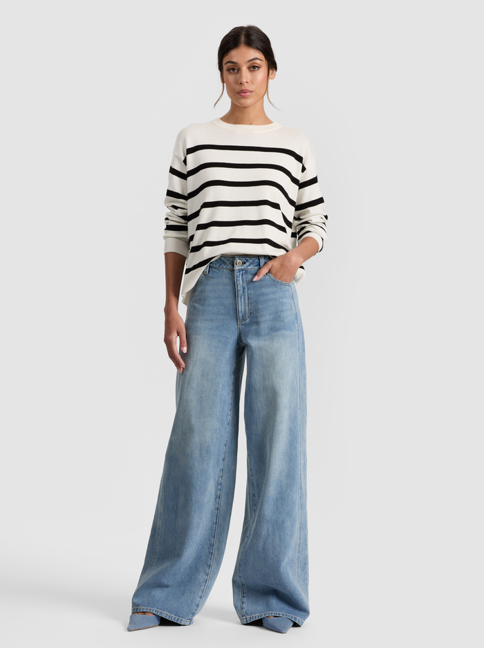 PATTERSON EASY PULLOVER - SOFT WHITE/BLACK image 1 - Alice And Olivia