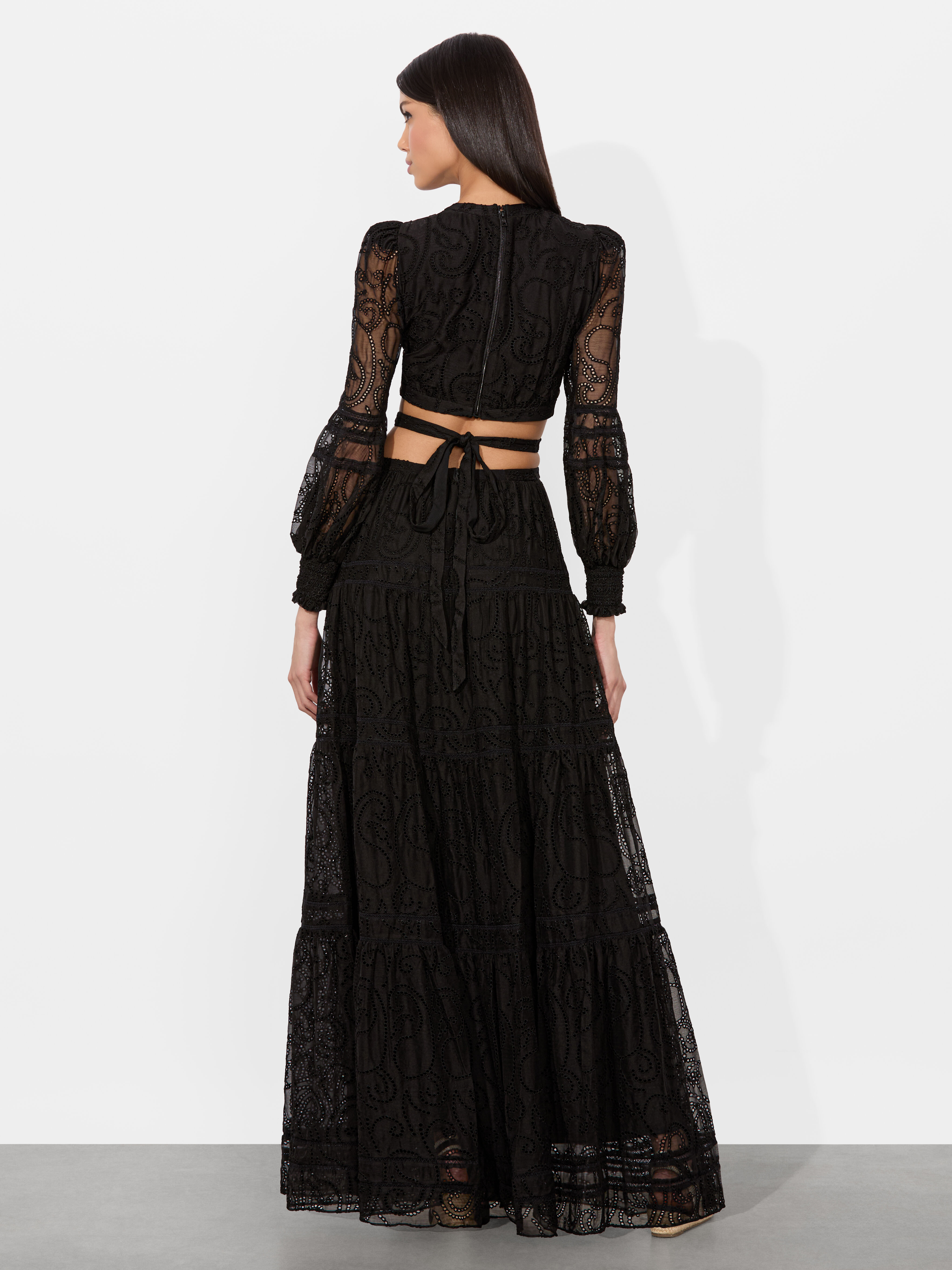 Modern Designer Women's Clothing & Accessories | Alice + Olivia