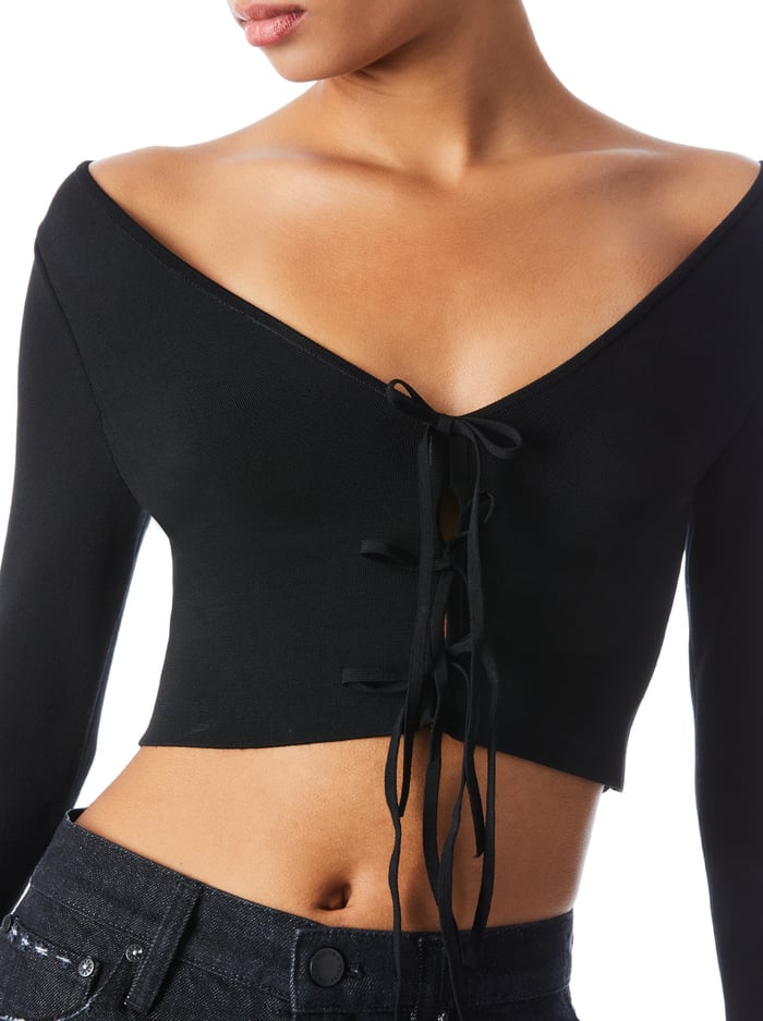 SHAREE CROPPED PULLOVER - BLACK image 3 - Alice And Olivia
