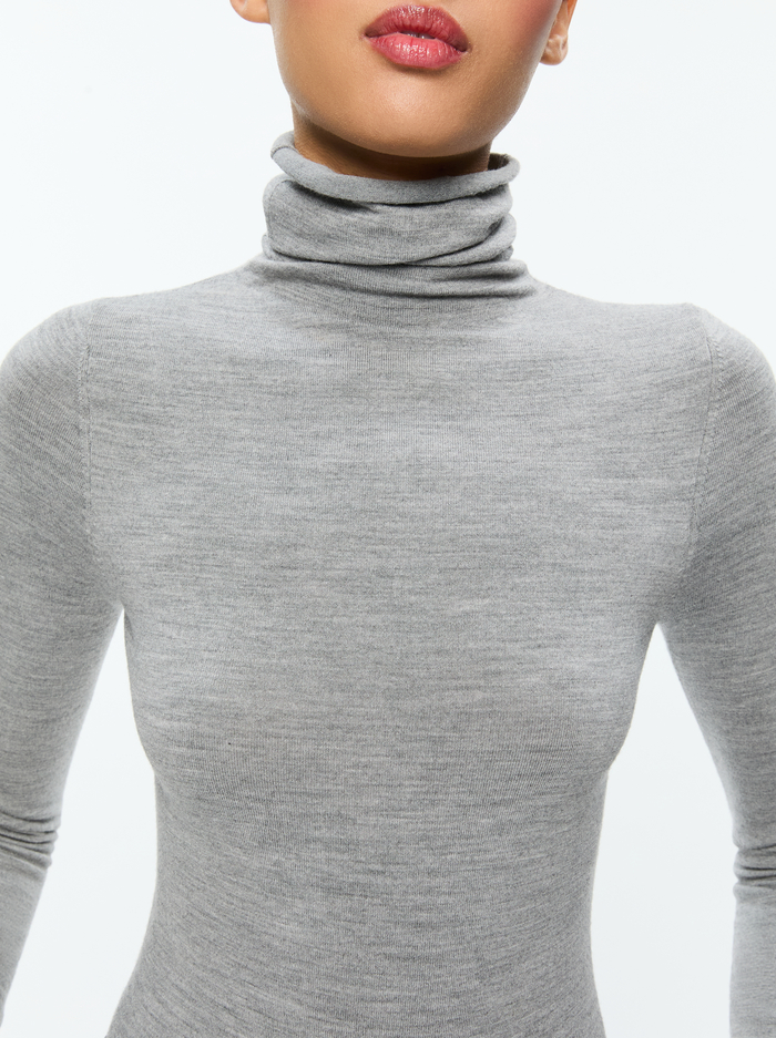 JOYCE LONG TURTLENECK - MEDIUM HEATHER GREY image 3 - Alice And Olivia
