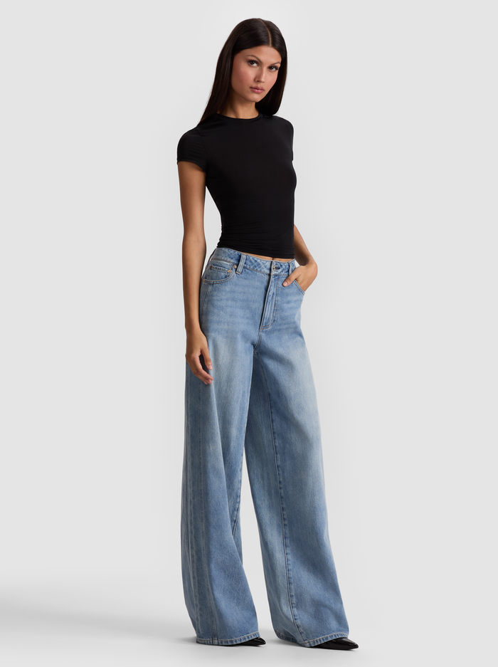 HOTTIE SHRUNKEN BABY TEE - BLACK image 4 - Alice And Olivia